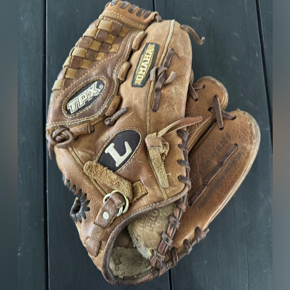 louisville omaha baseball glove 11 inches OX1200 RHT